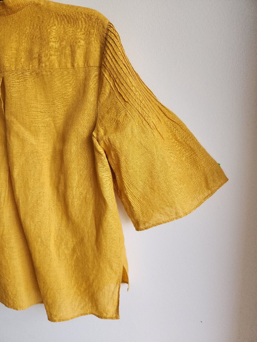 Akris Punto Yellow Linen Pintuck Sleeves Blouse - Sz 8 - Picture 6 of 9